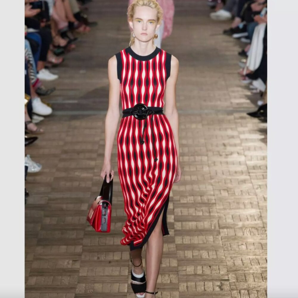 Straight off the Sportmax runway! Bold knit, NWOT, S
